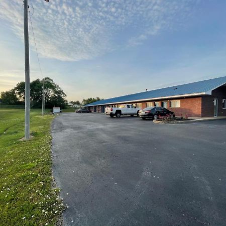 Embassy Inn - Hohenwald Exterior photo